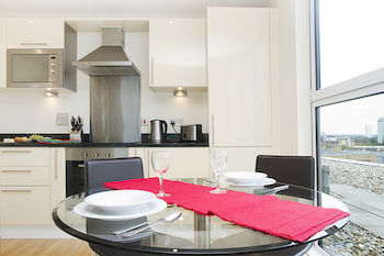 Lanterns Court By Bridgestreet *
