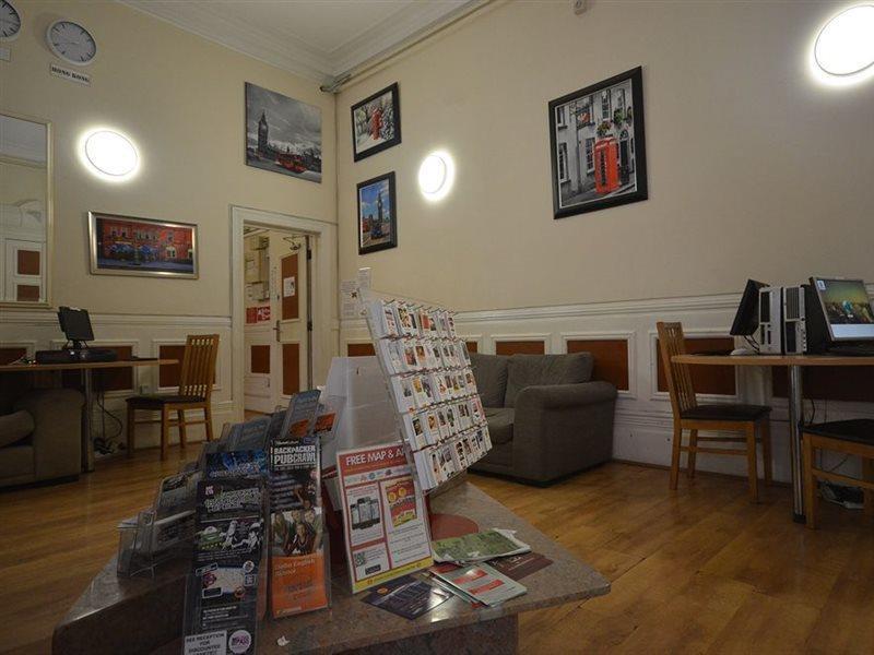 Barkston Earls Court Auberge de jeunesse *