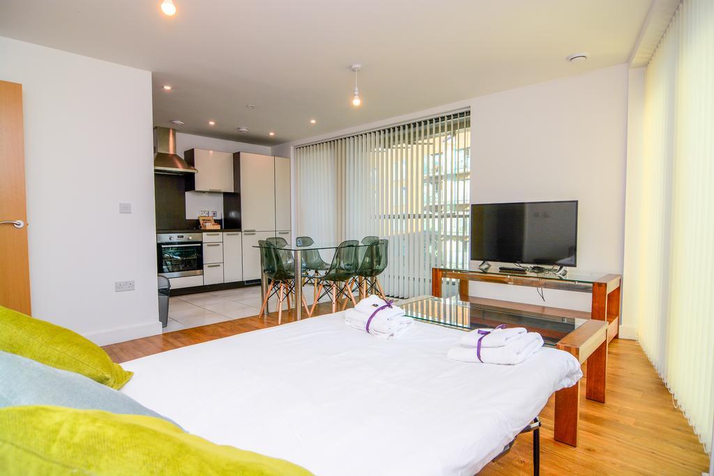 Pelican Wharf Apartment London
