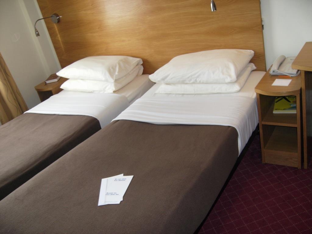 Hotell Ambassadors London