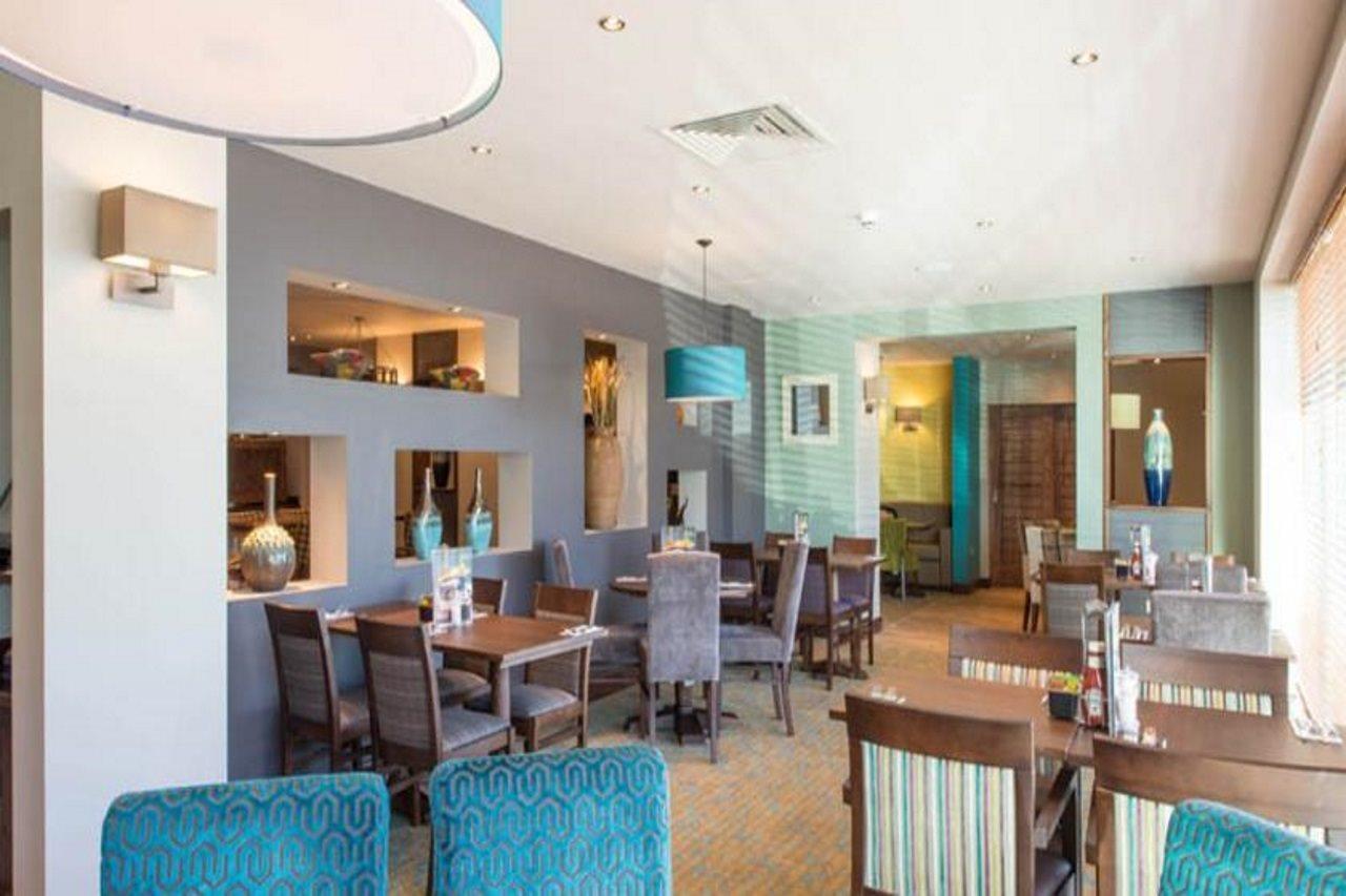 Hotell Premier Edmonton 3*