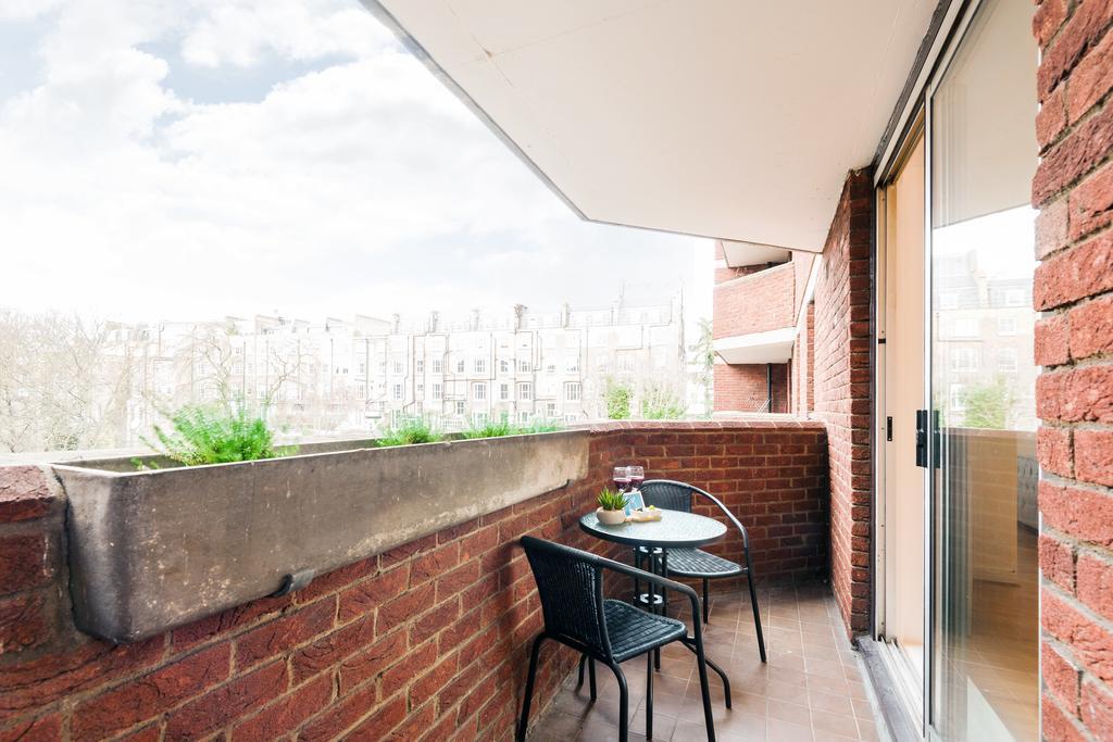 The Cromwell Road Sherborne Court * Londen