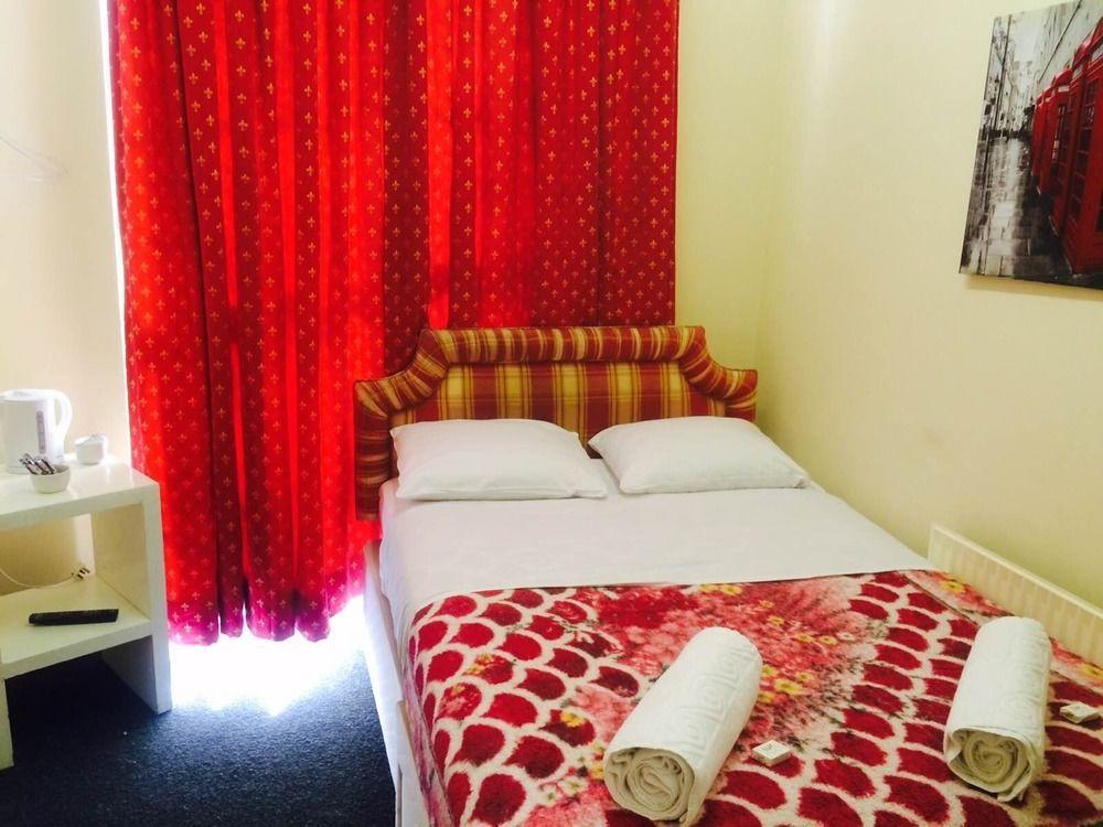 Golden Star Hotel 2*