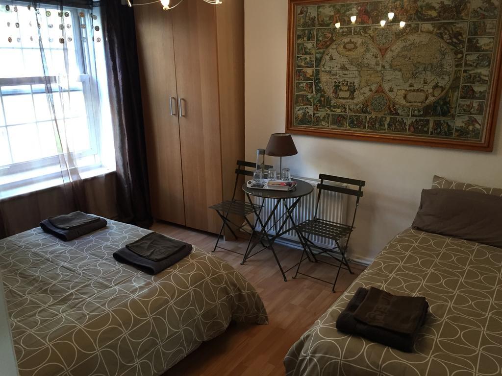Moira House Bed & Breakfast London