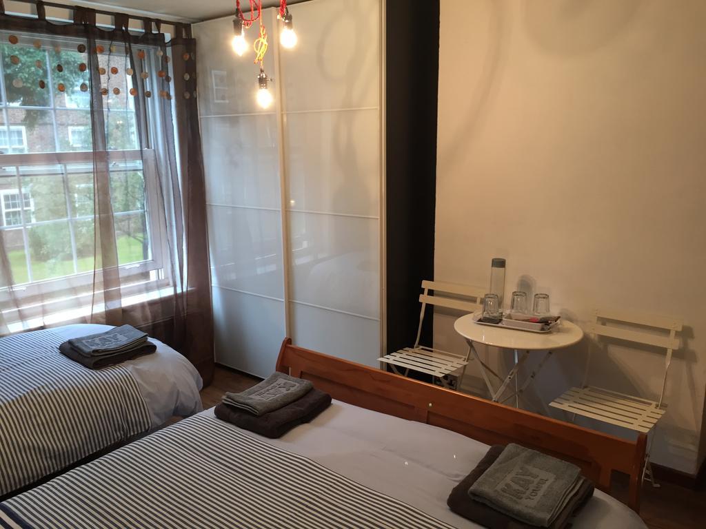 Moira House London