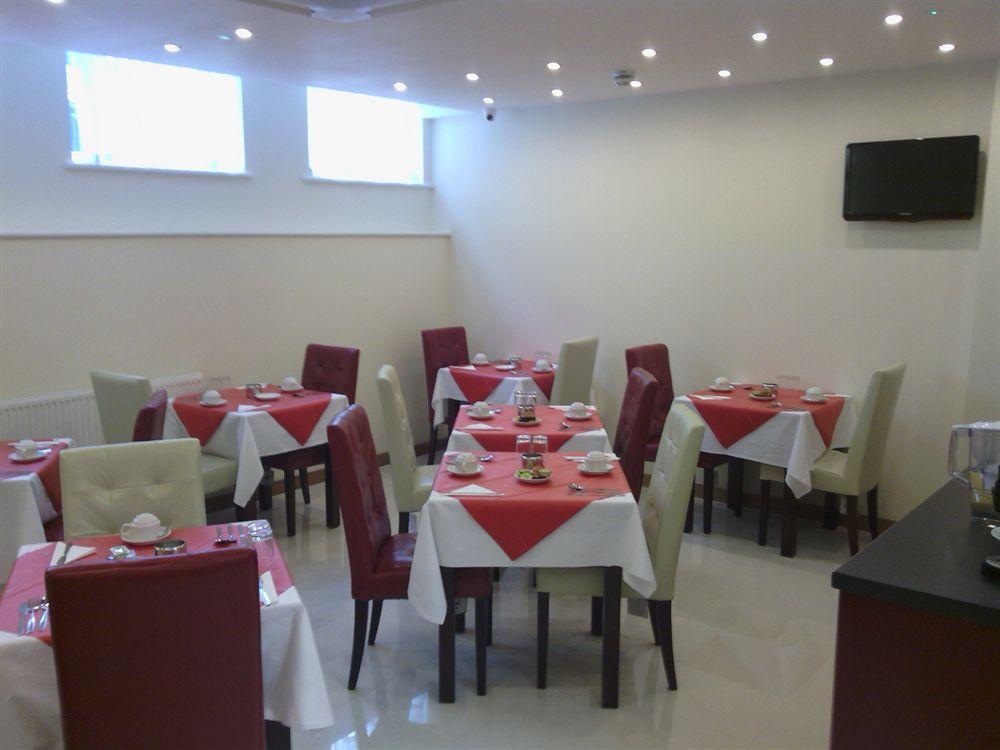 Bed & Breakfast Regency Westend 3*