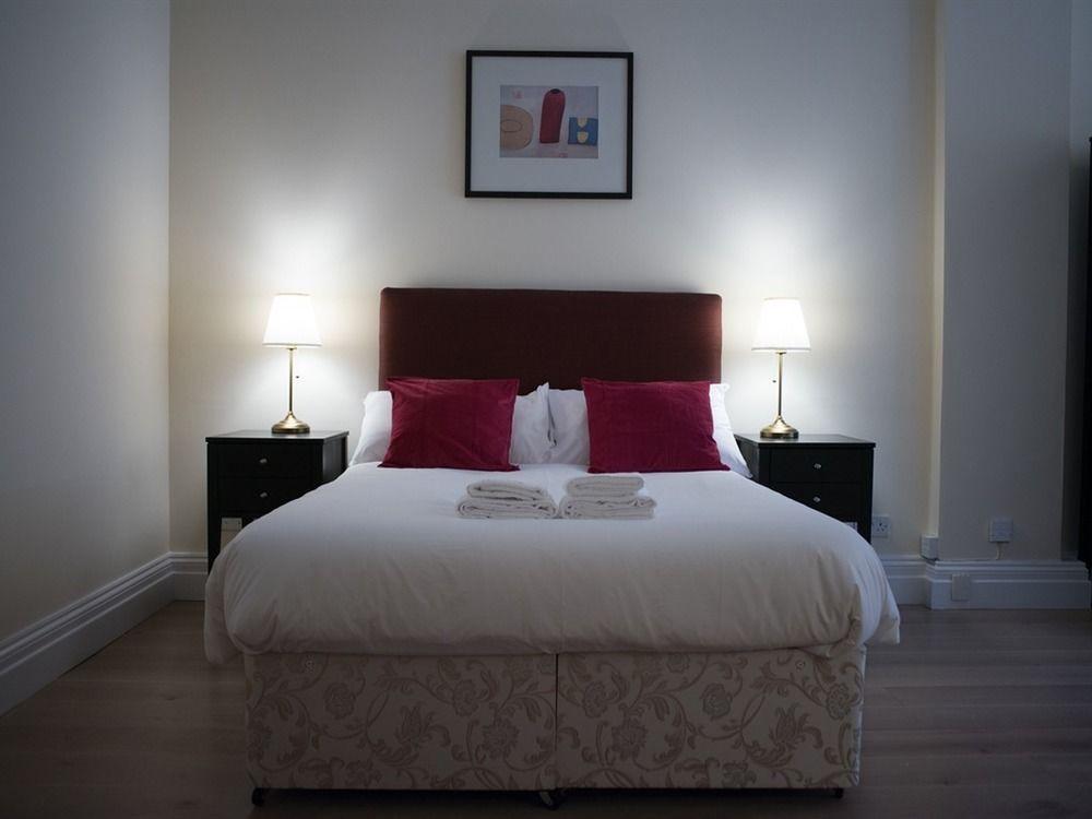 Luxton - Knightsbridge