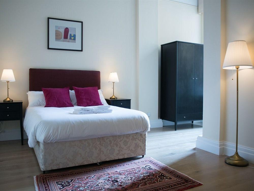 Luxton - Knightsbridge * London