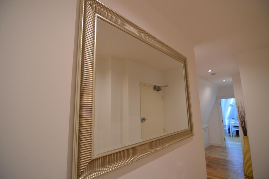 Deluxe City Penthouse & London