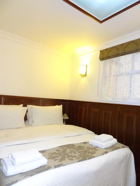 Regency House 3*