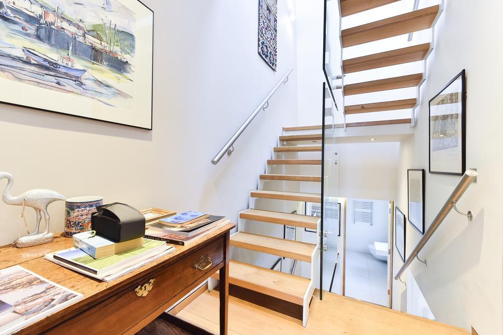 Joivy Elegant 3 Bed With Rooftop Terrace In Pimlico London