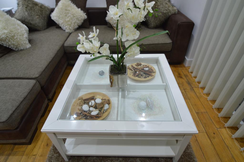 Deluxe City Penthouse & * London