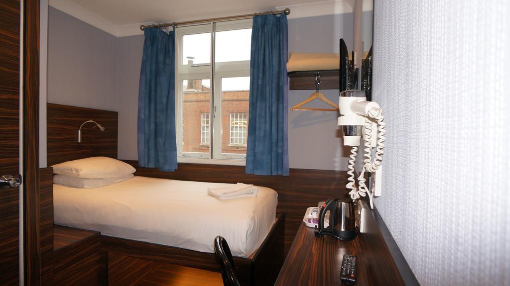 Crestfield Hotell 2*