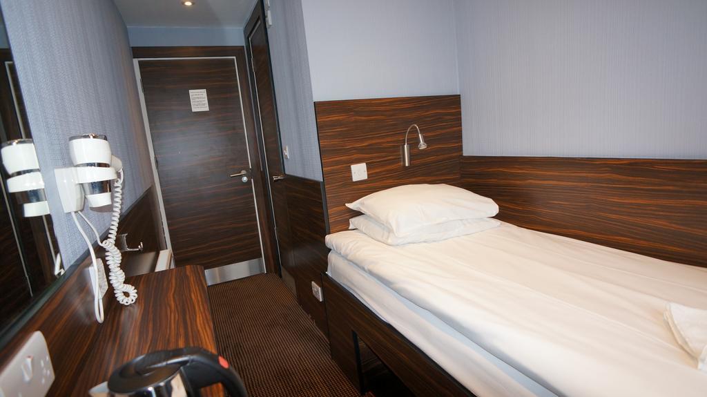 Crestfield Hotell