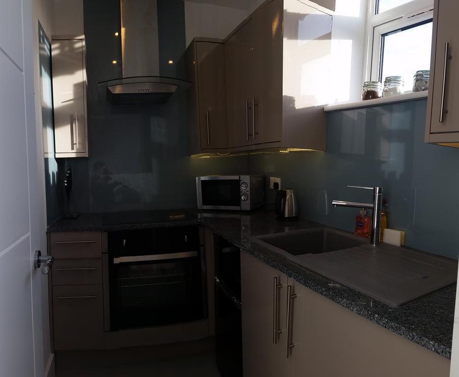 Urban Apartment *