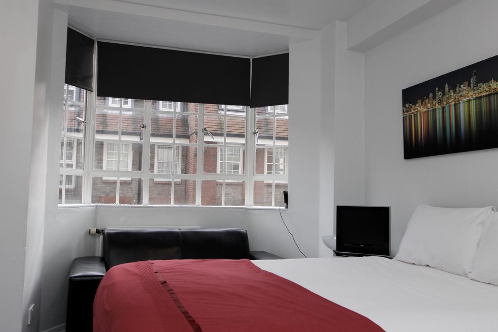 Studio Chelsea Cloisters London
