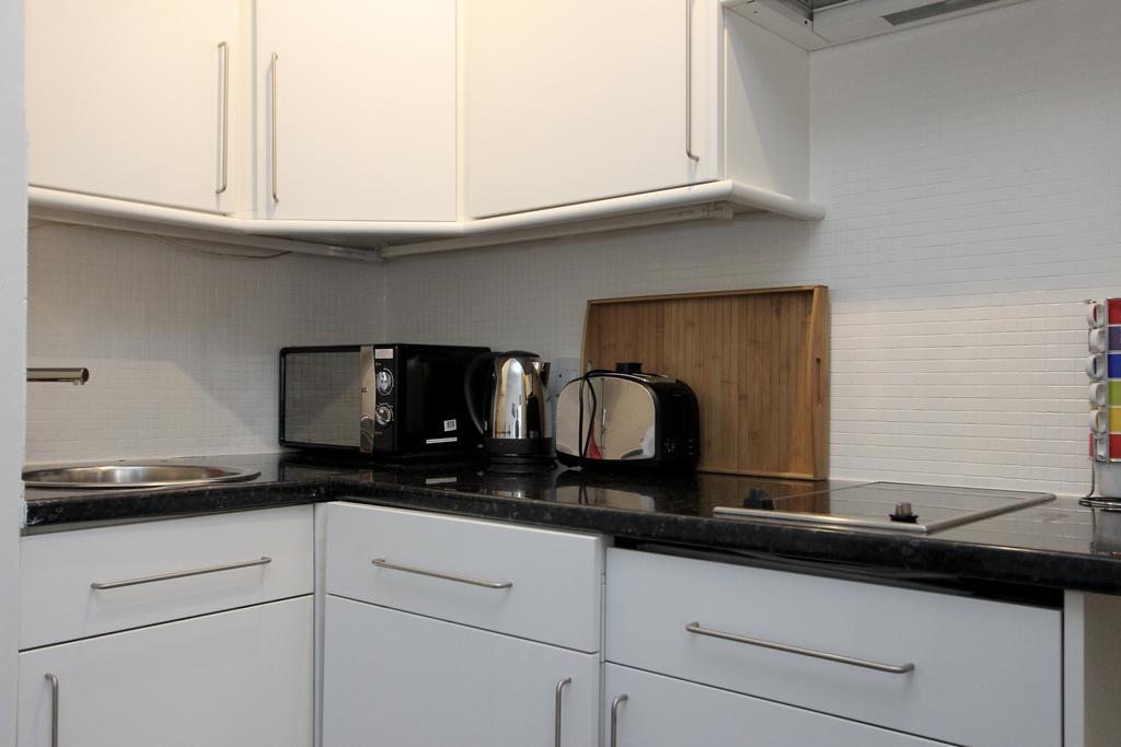 Apartment Studio Chelsea Cloisters London