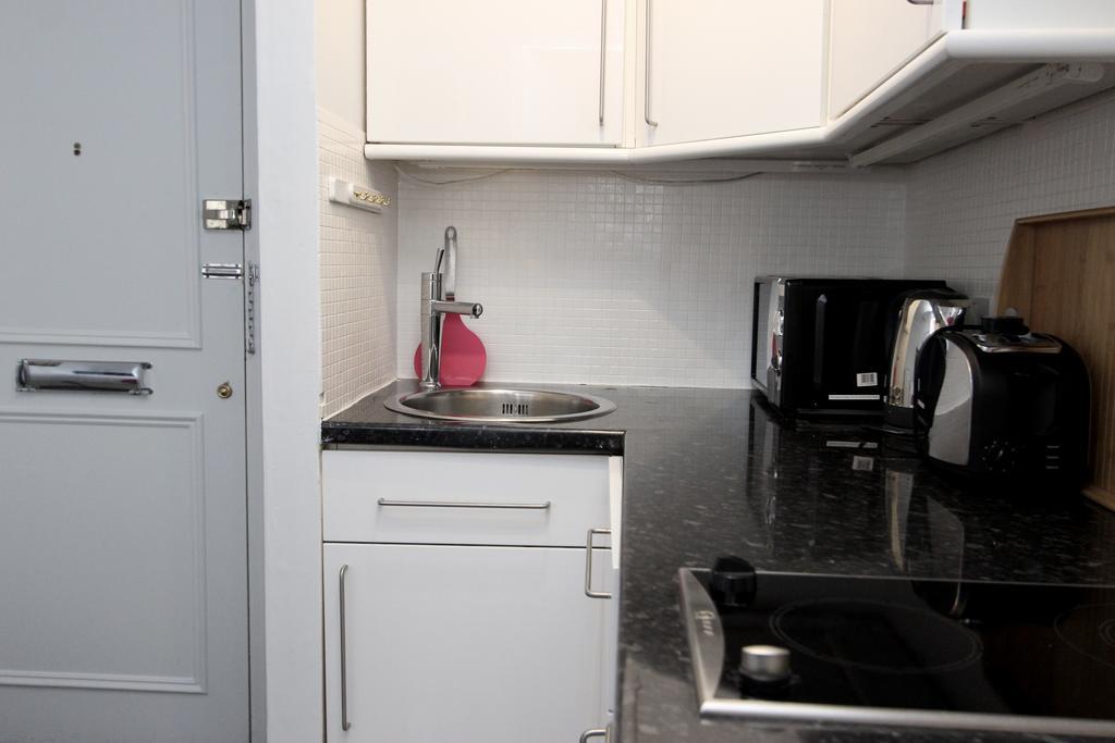 Studio Chelsea Cloisters Apartment