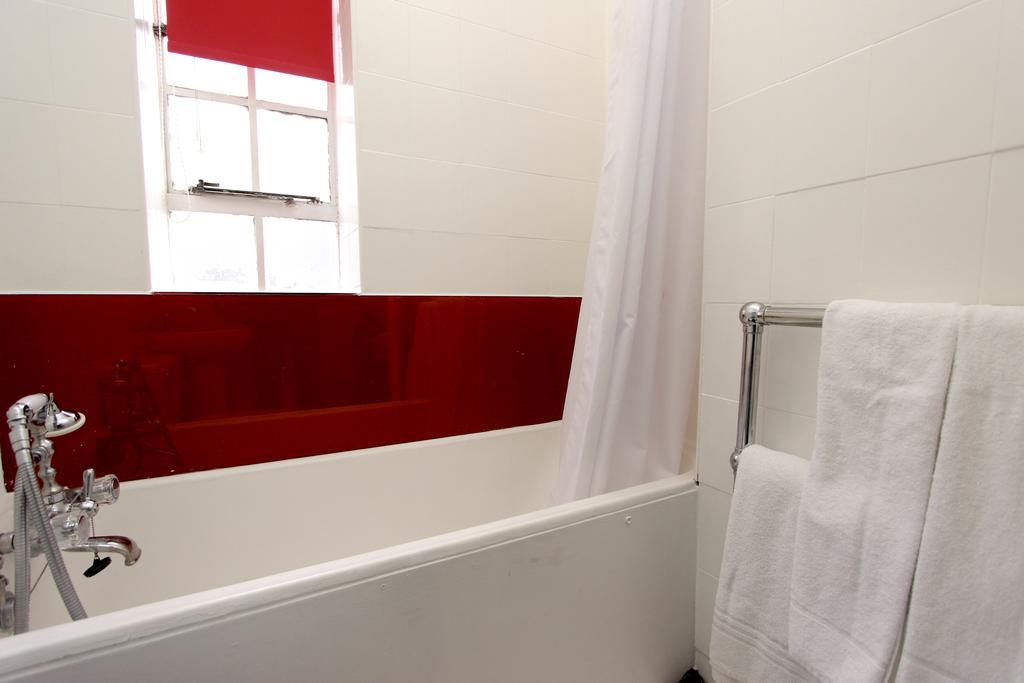 Apartment Studio Chelsea Cloisters London