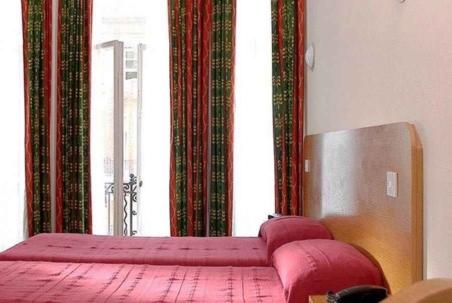 Astons Hotell 3*