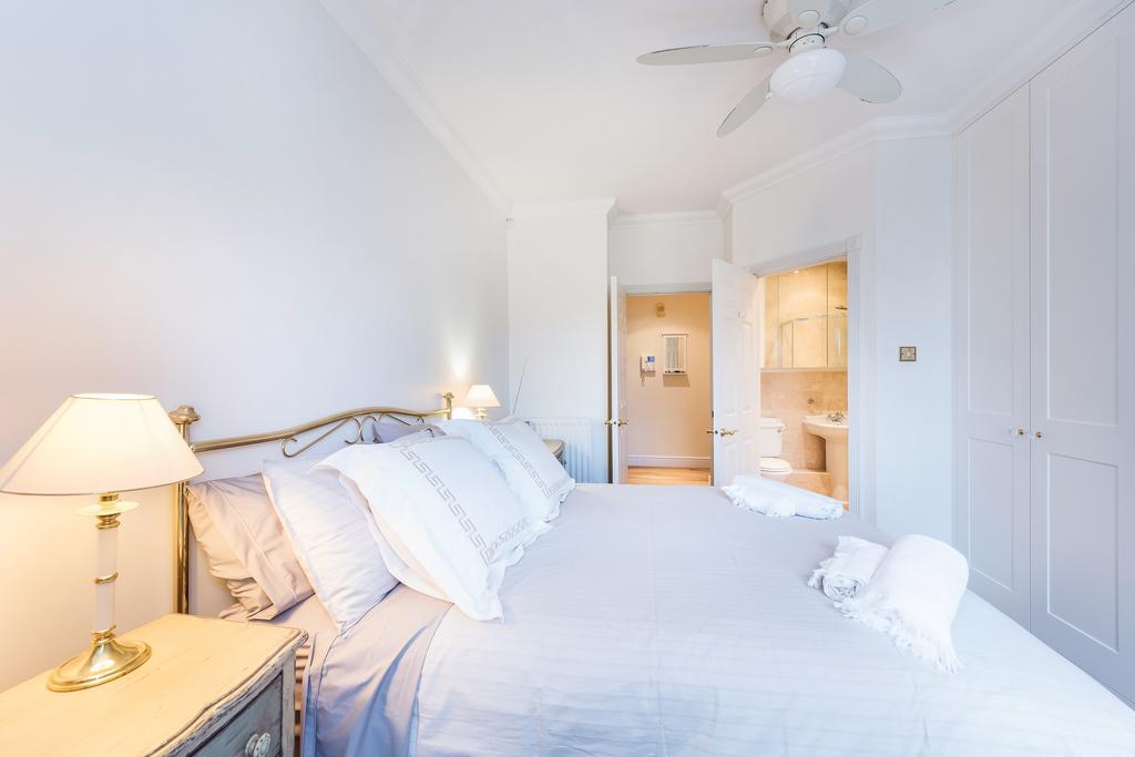 Apartment Two Bedroom In Gated Community - Wimbledon *