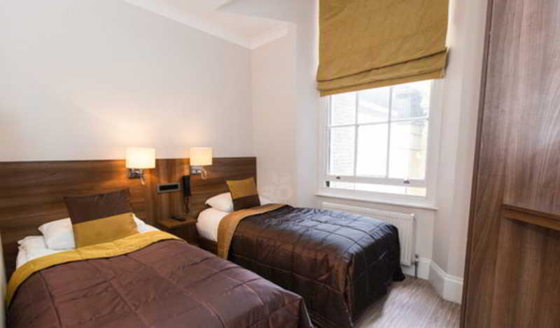 Hotel House London