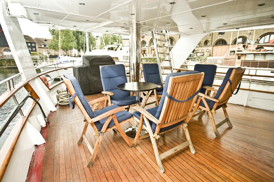 Absolute Pleasure Yacht Hotel