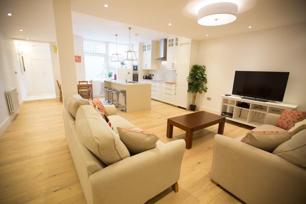 Luxury 2 Bed/bath Next To Hyde Park * London