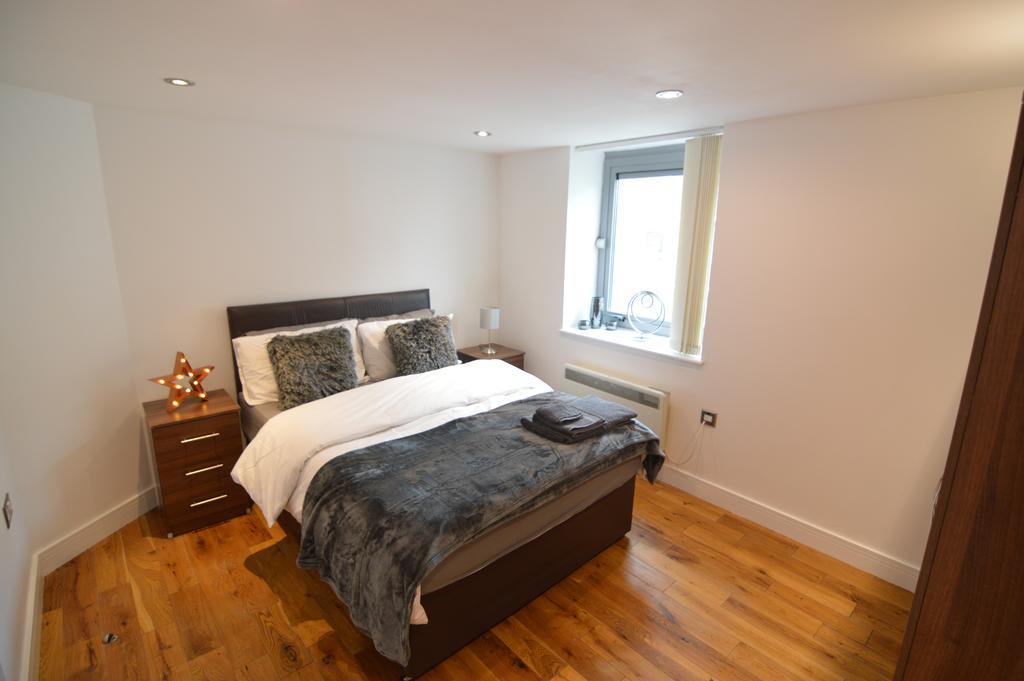Deluxe City Penthouse & * London