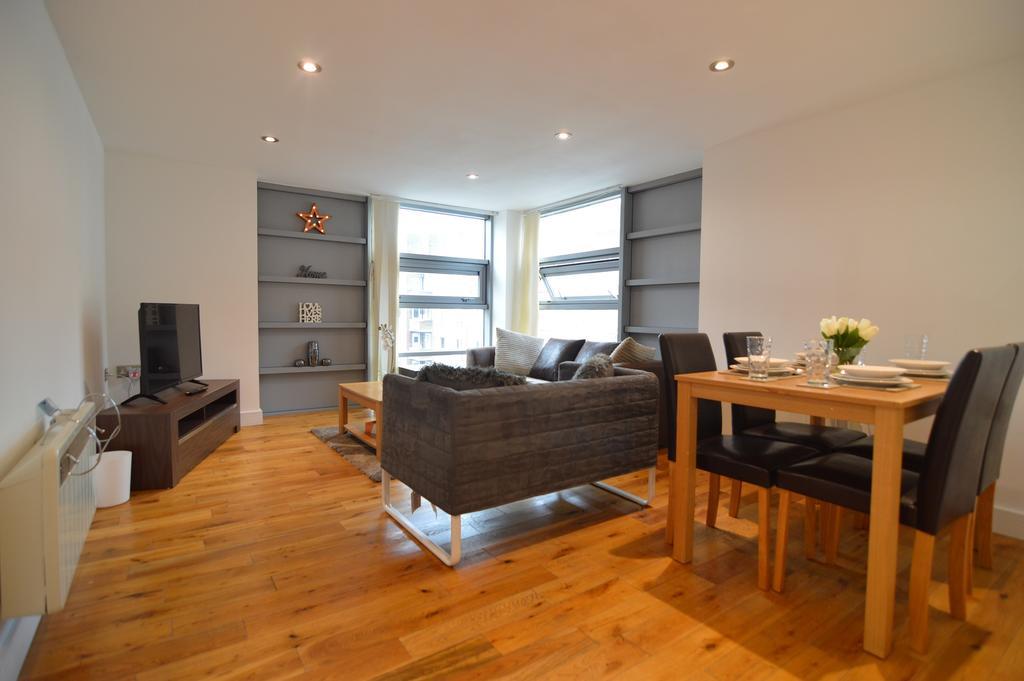 Deluxe City Penthouse & Apartment