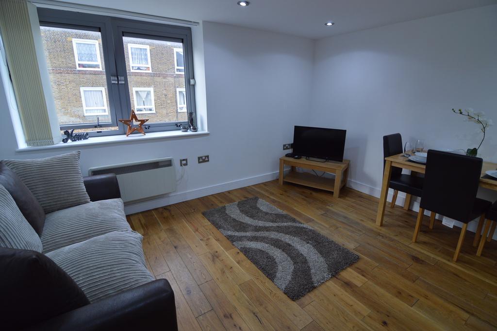Apartment Deluxe City Penthouse & London