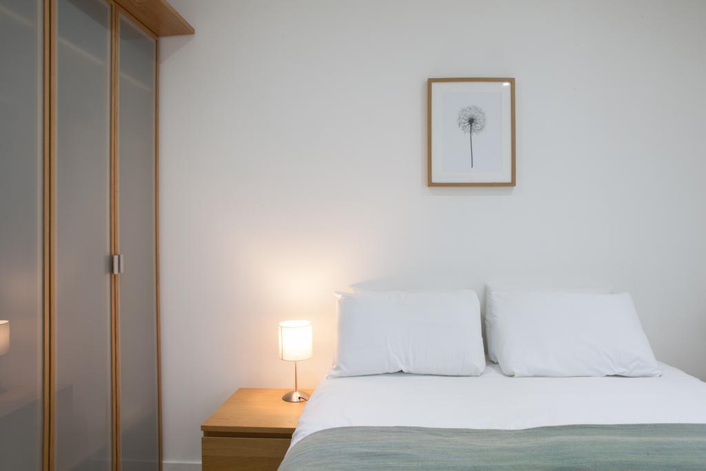Victoria Station Apartment