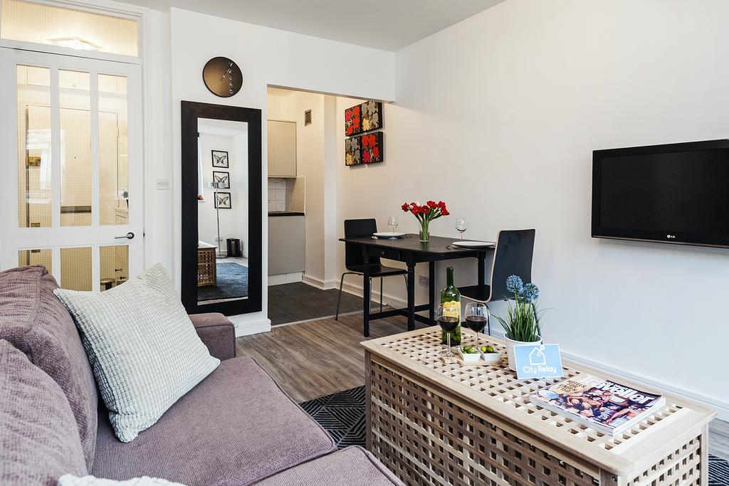 Lägenhet The Cromwell Road Sherborne Court London