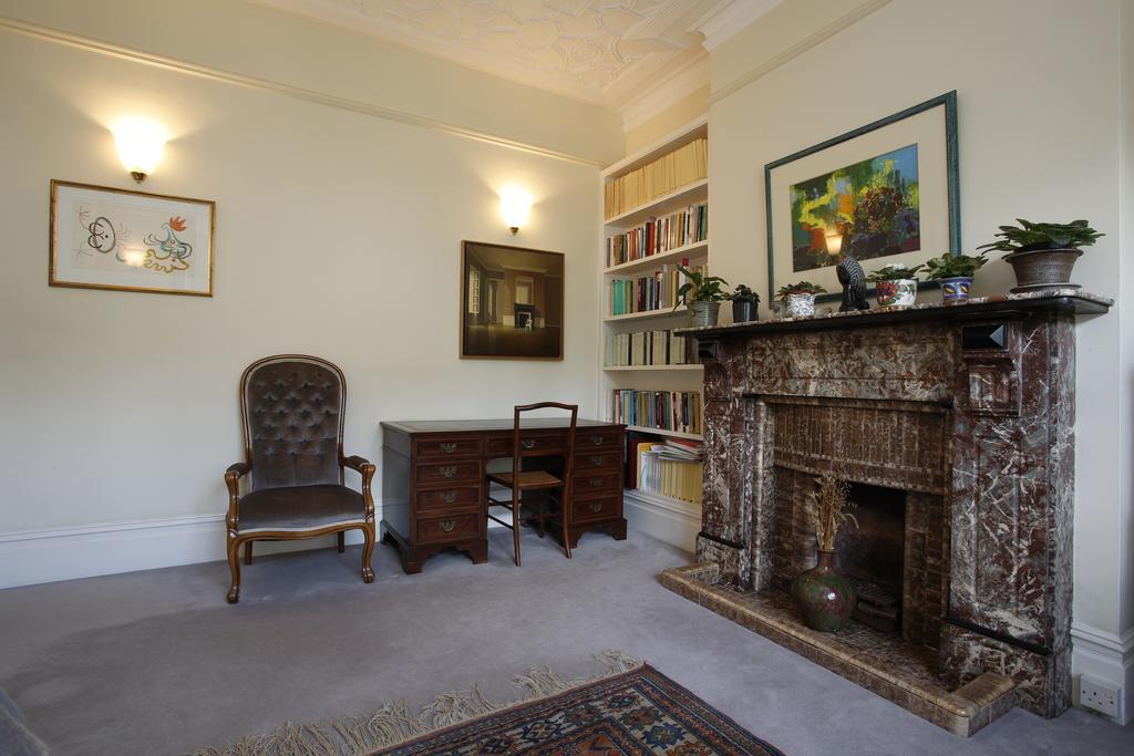 Veeve - House Dyne Road - Kilburn