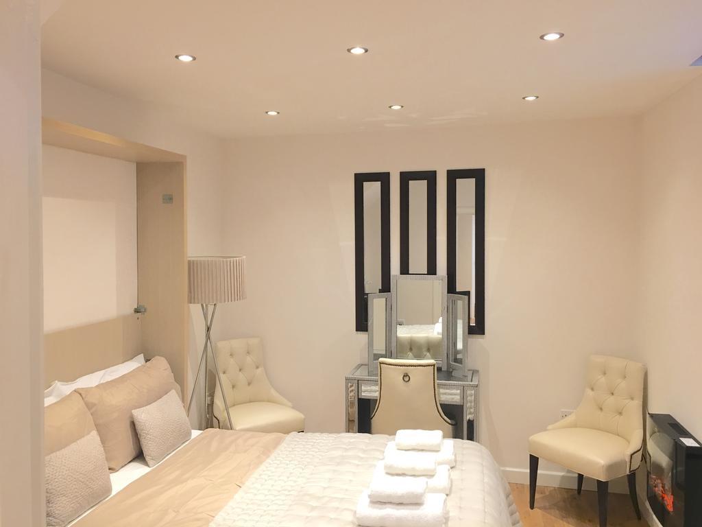 L L V Studio Apartments London
