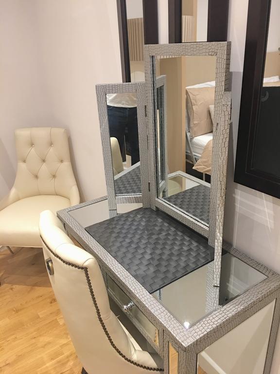L L V Studio Apartments Apartment *