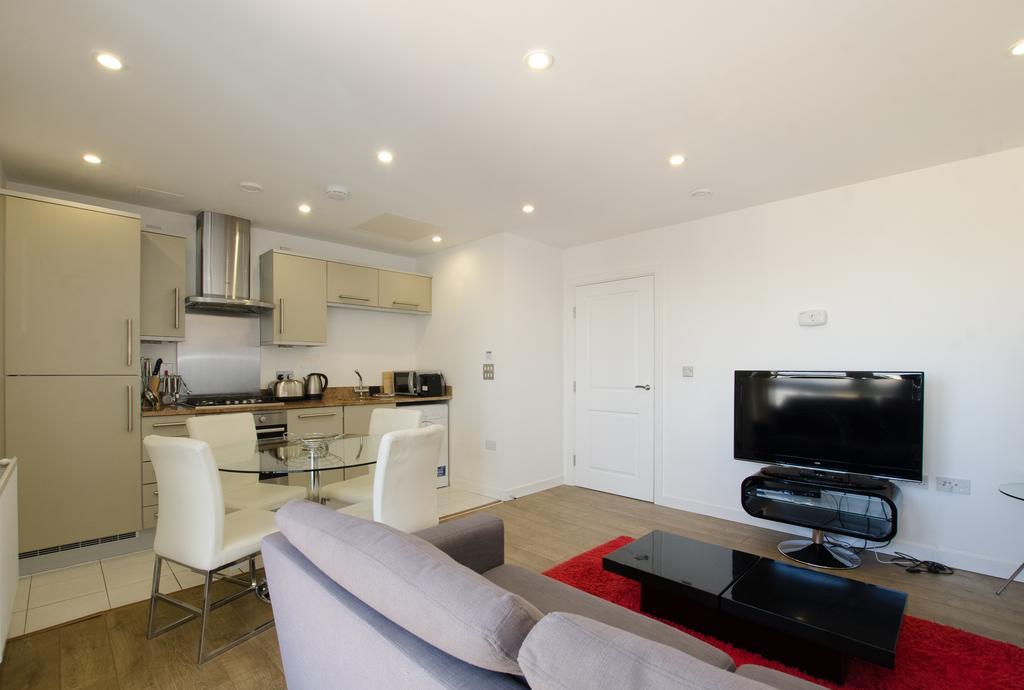 Apple Apartments Limehouse Basin *
