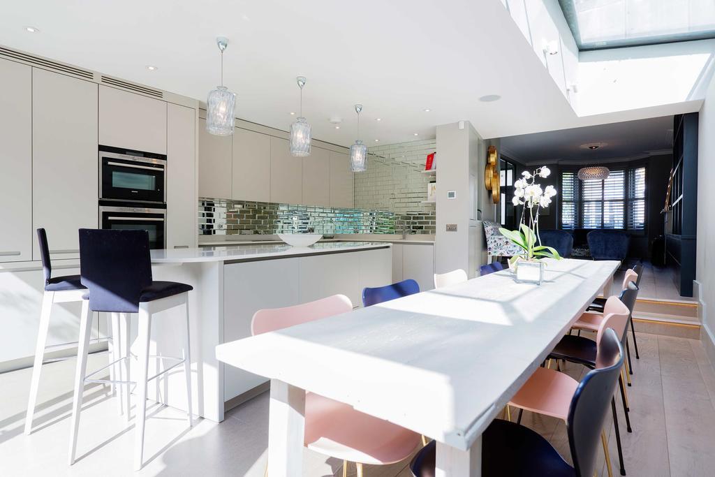 Veeve - Balham Boutique *