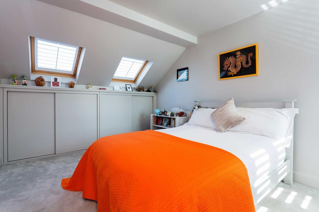 Veeve - Balham Boutique * London