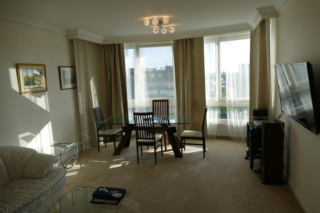 Edgware Road Raynham London