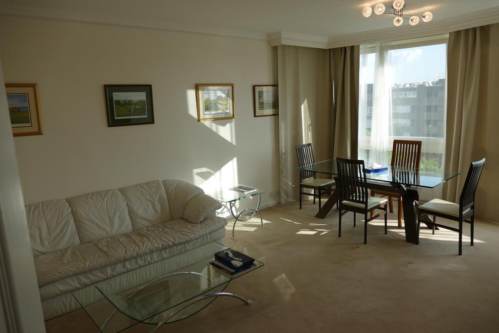 Edgware Road Raynham London