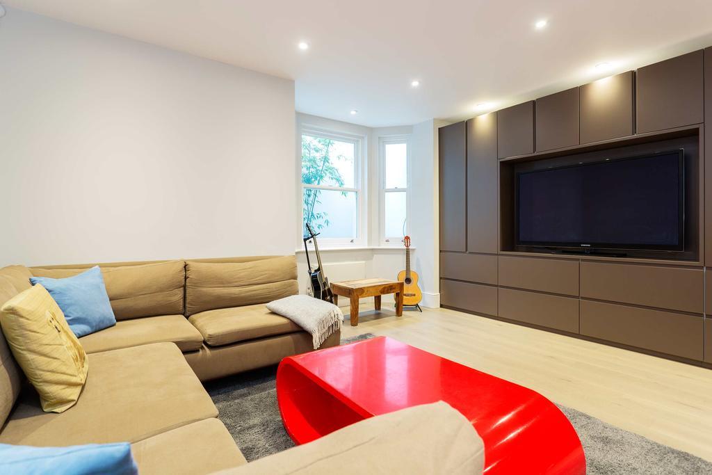 Veeve - Balham Boutique * London