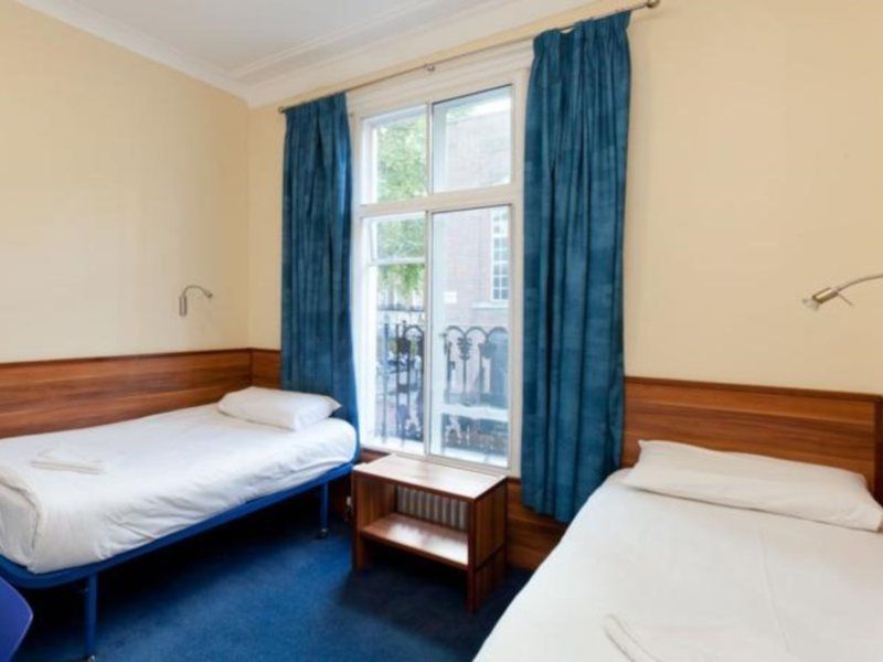 Crestfield Hotell