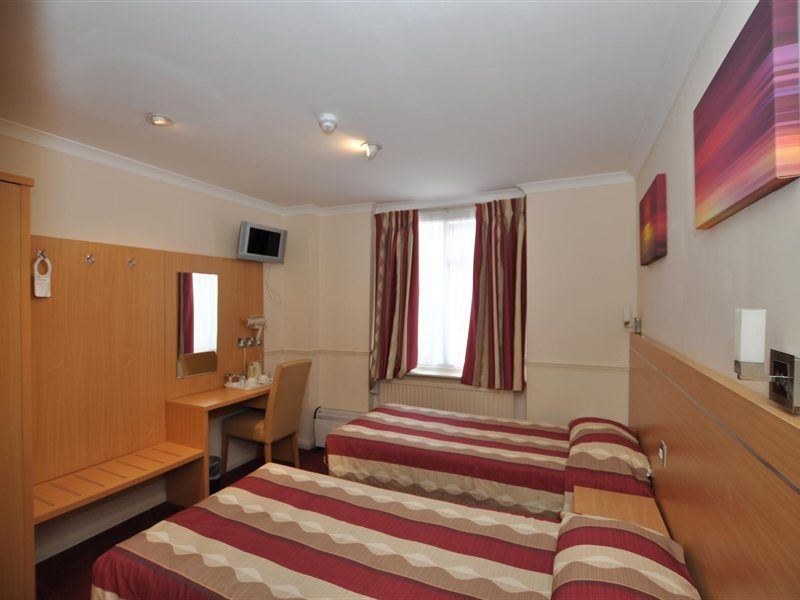 Hotell Queens Park 3*