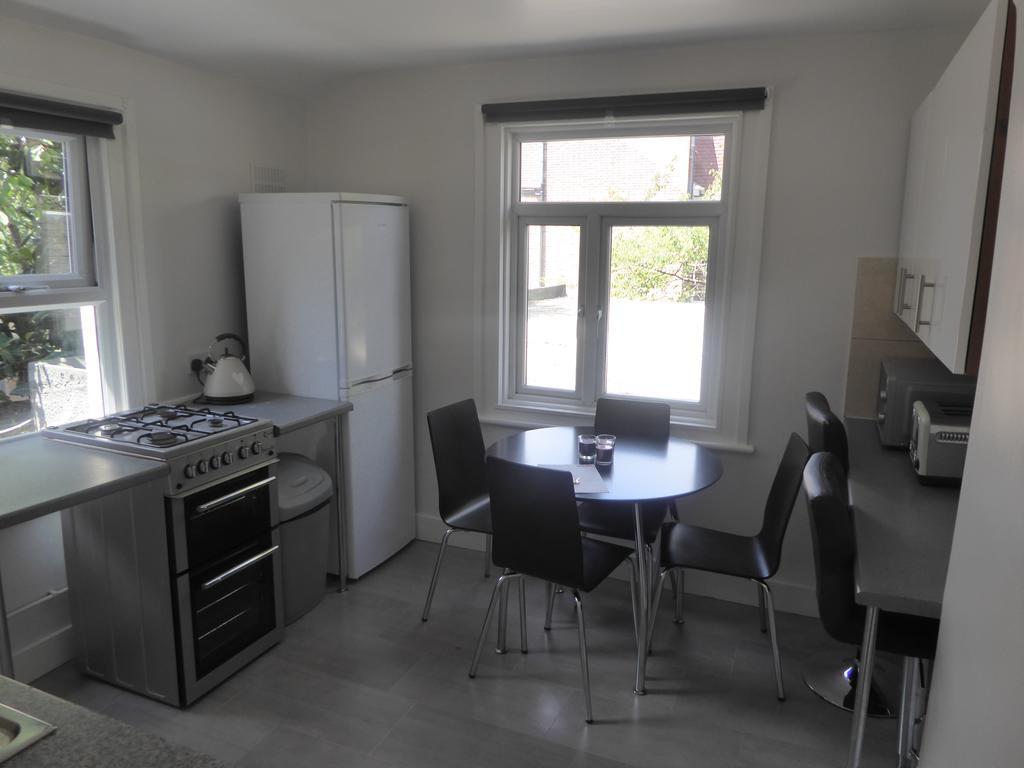 Turnpike House Apartment