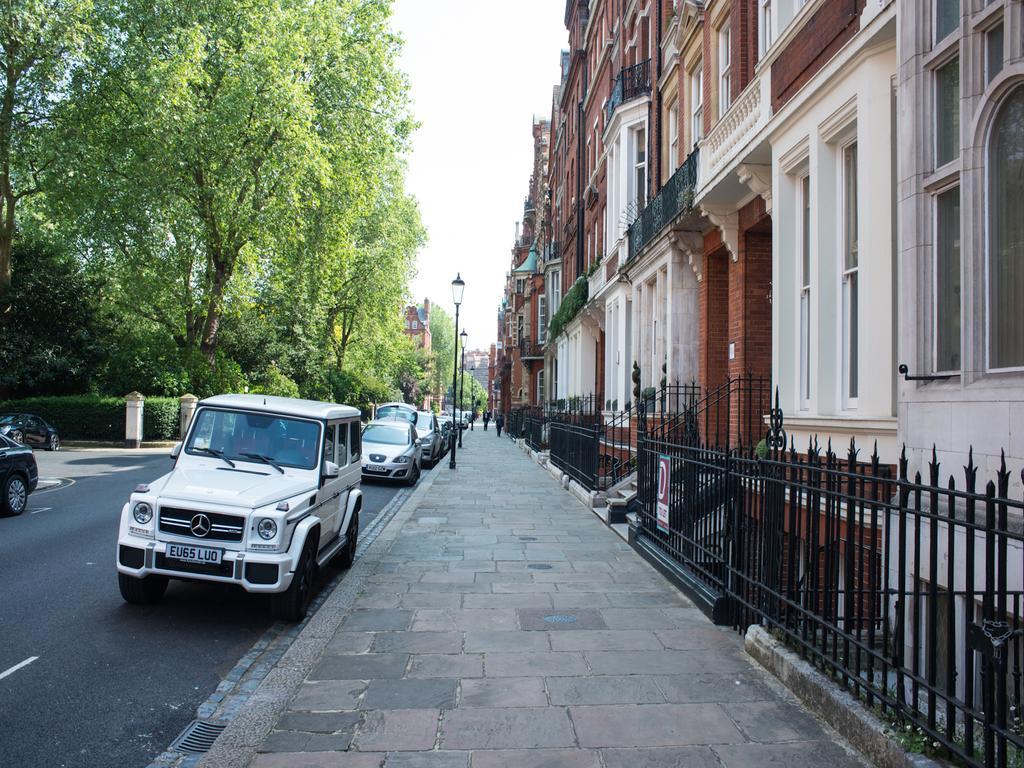 Luxton - Knightsbridge * London