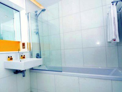 Axiom Park Aparthotel