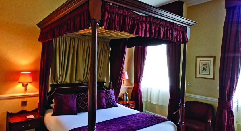 Grange Blooms Hotell 4*