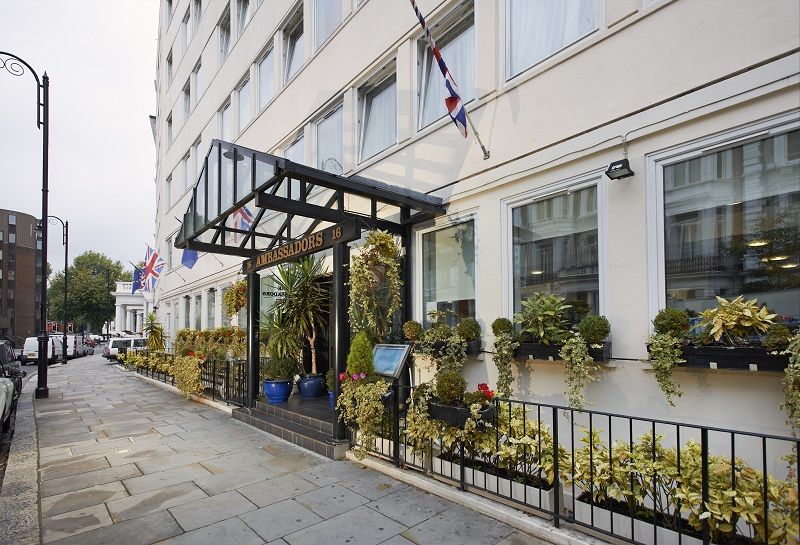 Ambassadors Hotell