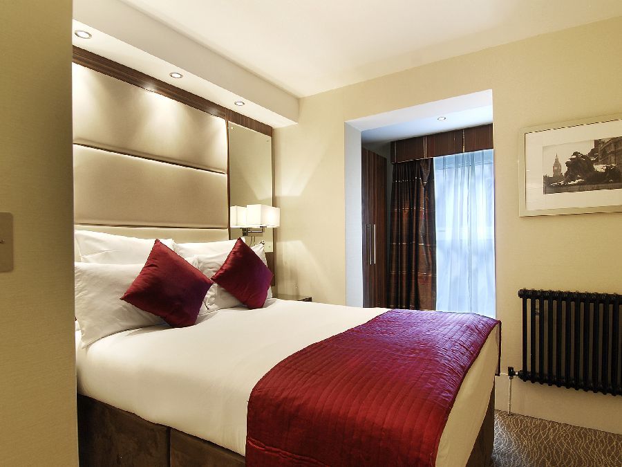Grand Royale Hyde Park